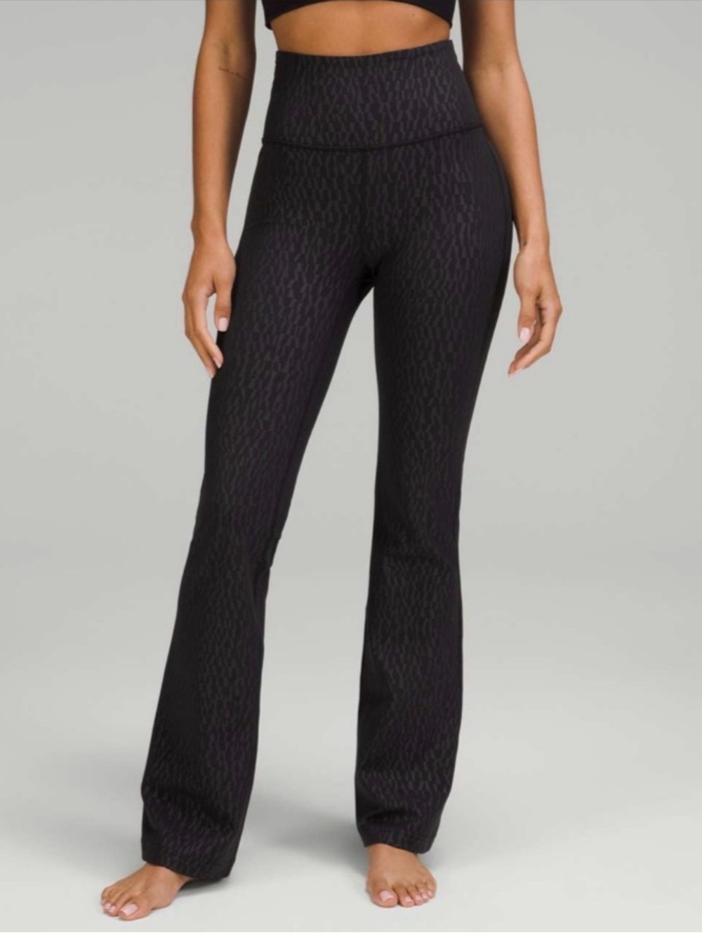 Lululemon Groove Super-High-Rise
Flared Pant *Nulu